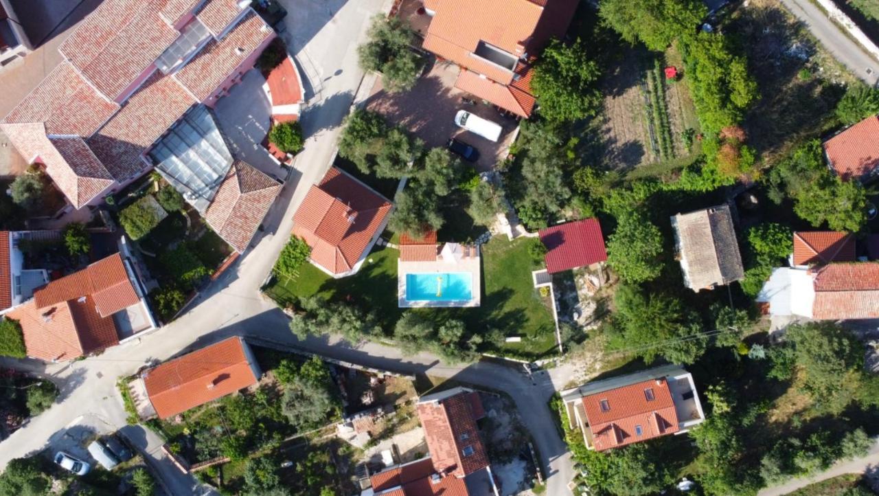 Damjanic Holiday House ブルトニグラ エクステリア 写真