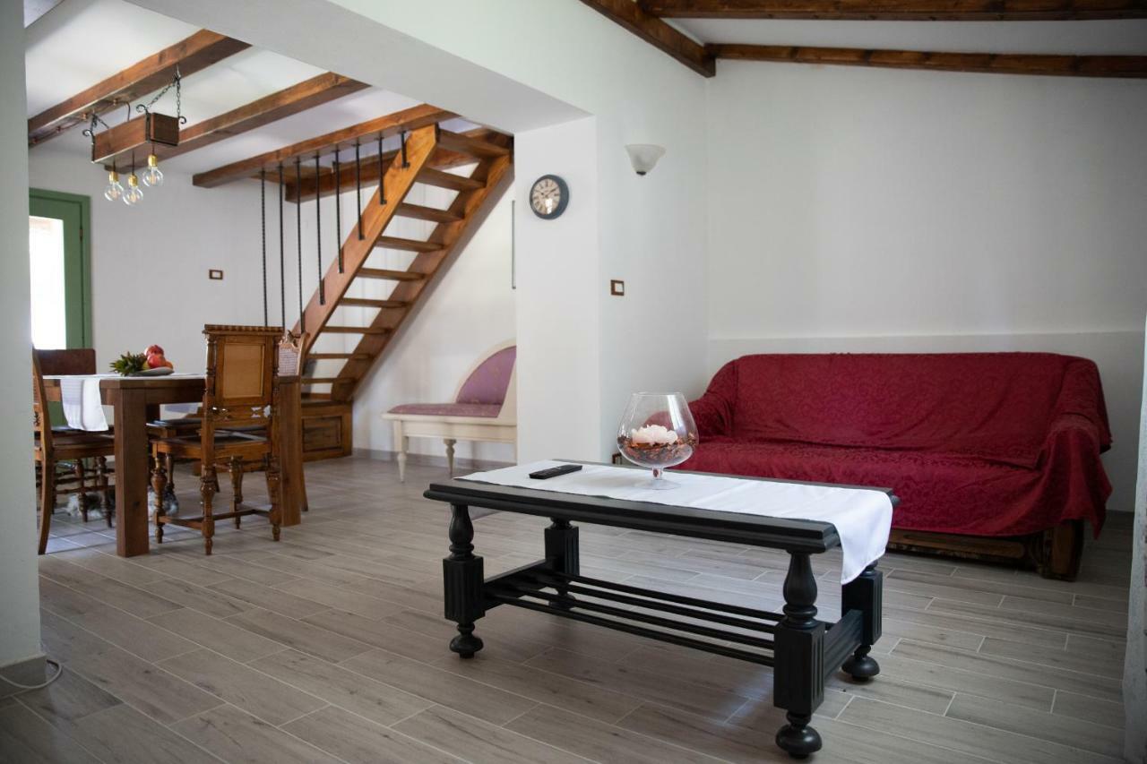 Damjanic Holiday House ブルトニグラ エクステリア 写真